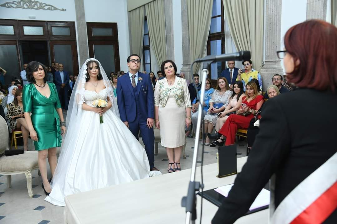 اول عقد زواج في تونس - الشاهدتان عليه امراتان